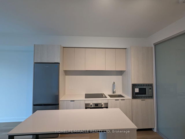 1209 - 86 Dundas Street