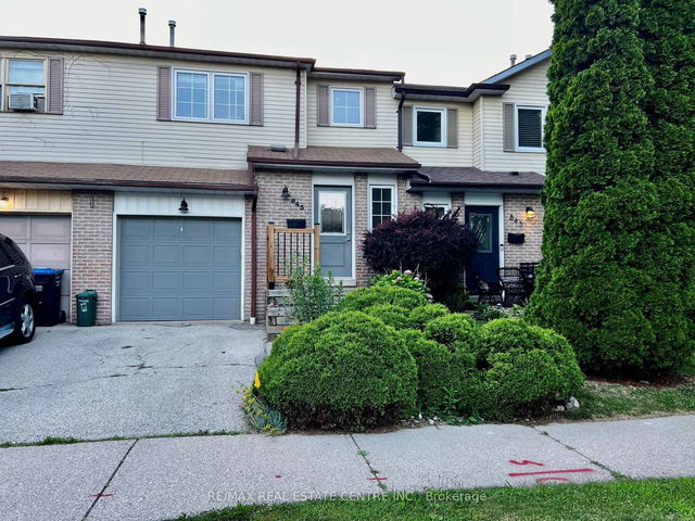845 Sweetwater Crescent
