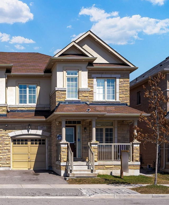 1487 Chretien Street E