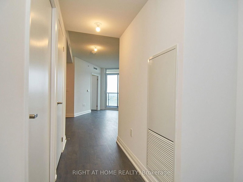 2207 - 30 gibbs Rd, Toronto, M9B 0E4 | Image 3