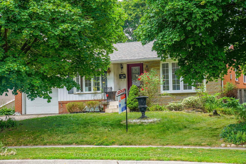 61 AMBLESIDE Dr, Brampton, L6Y 1B7 | Image 3