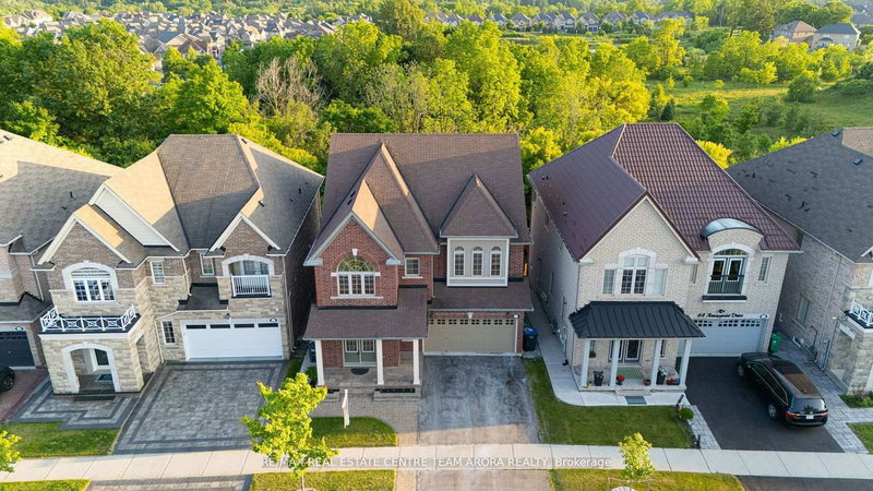 42 Arrowpoint Dr, Brampton, L6Y 0Y8 | Image 2