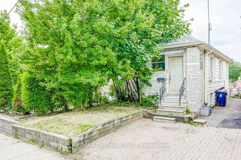 16 Porter Ave Ave, Toronto - Rockcliffe-Smythe image-0-0