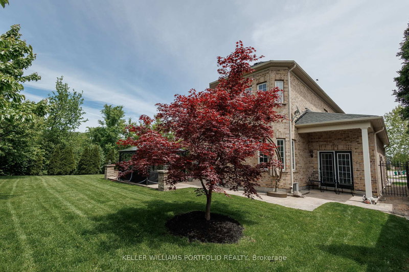 26 Louvain Dr, Brampton, L6P 1W6 | Image 2