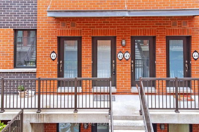 Townhouse leased at 42-869 Wilson Avenue, Toronto, Ontario, M3K 0A4 - Downsview-Roding-CFB - MLS: W12279584