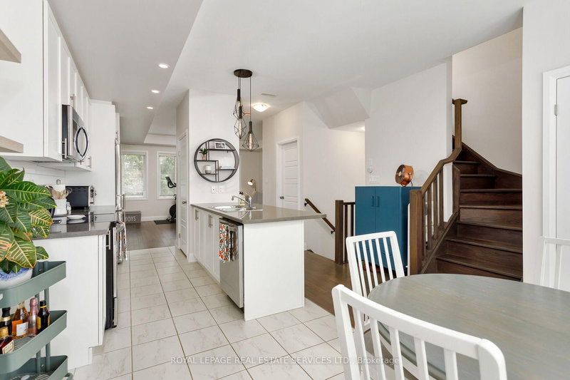 22 - 405 Plains Rd E, Burlington, L7T 2C9 | Image 3