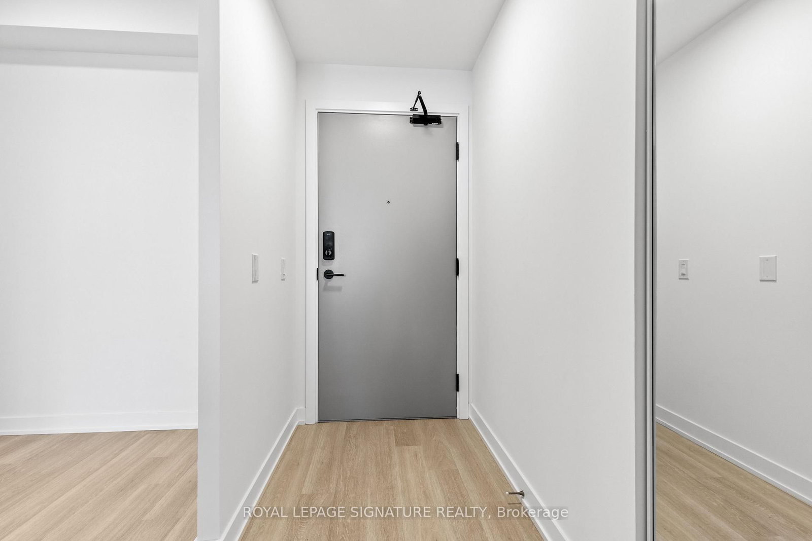 5105 Hurontario Street, Unit 803 - Photo 4