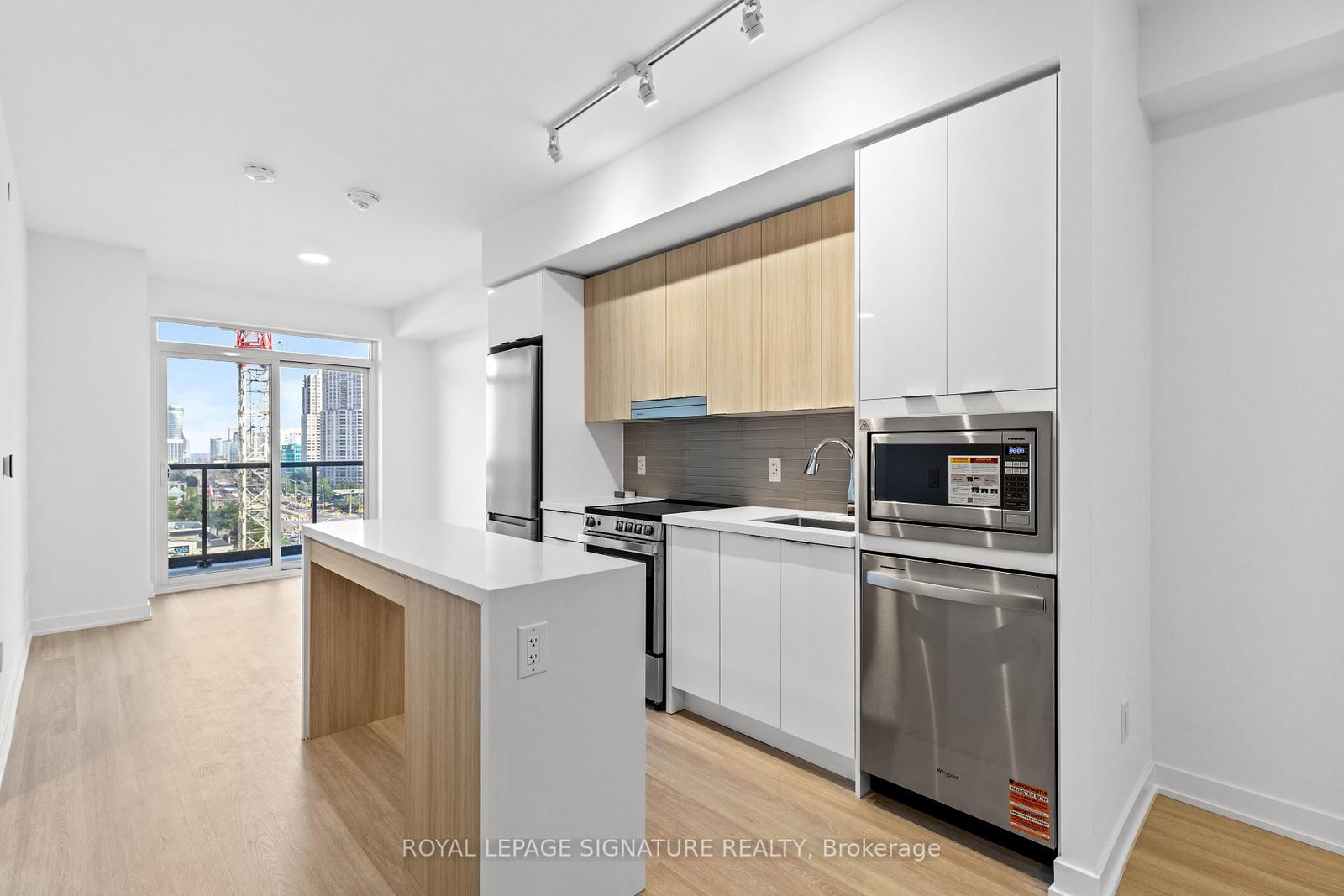 5105 Hurontario Street, Unit 803 - Photo 5