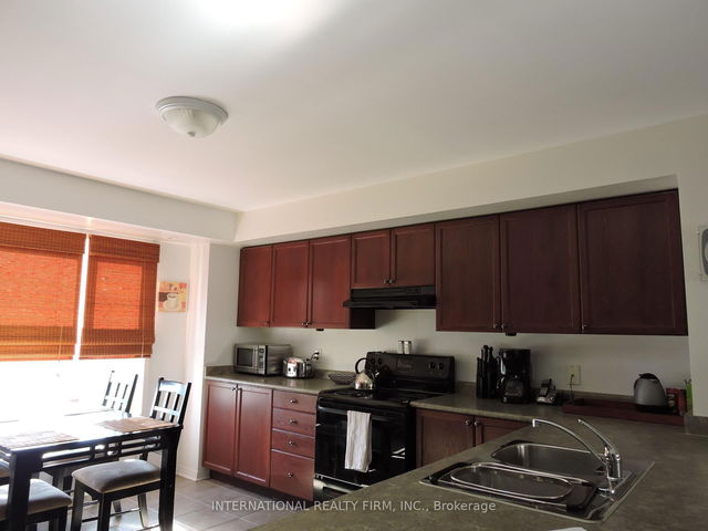7 - 4855 Half Moon Grove