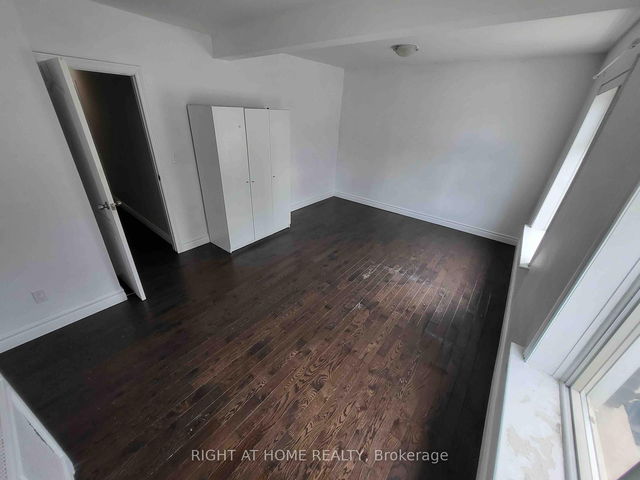 2 - 1028 Bloor Street W