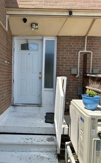 161 - 252 John Garland Boulevard