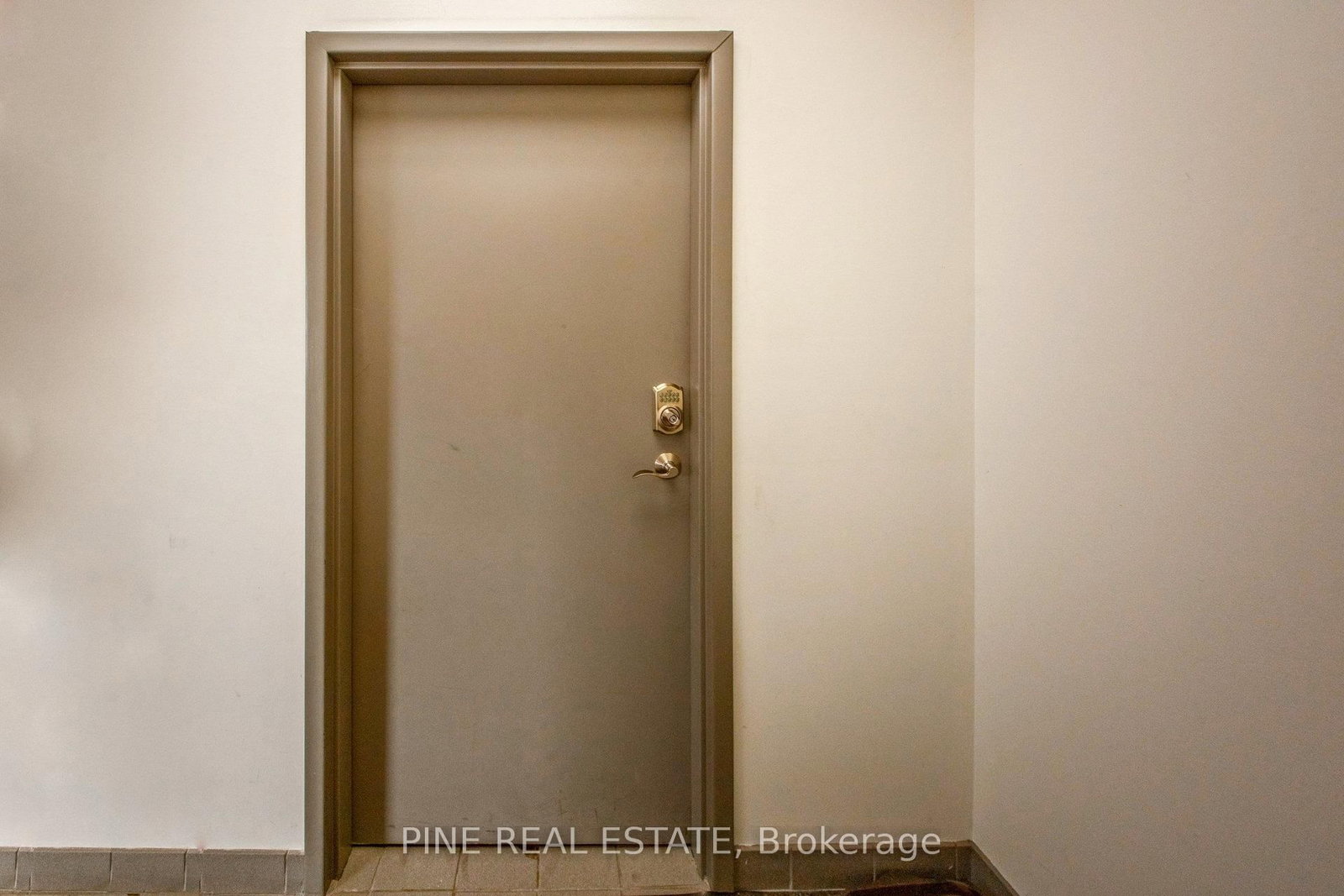 61 Advance Road, Unit 9 - Photo 36