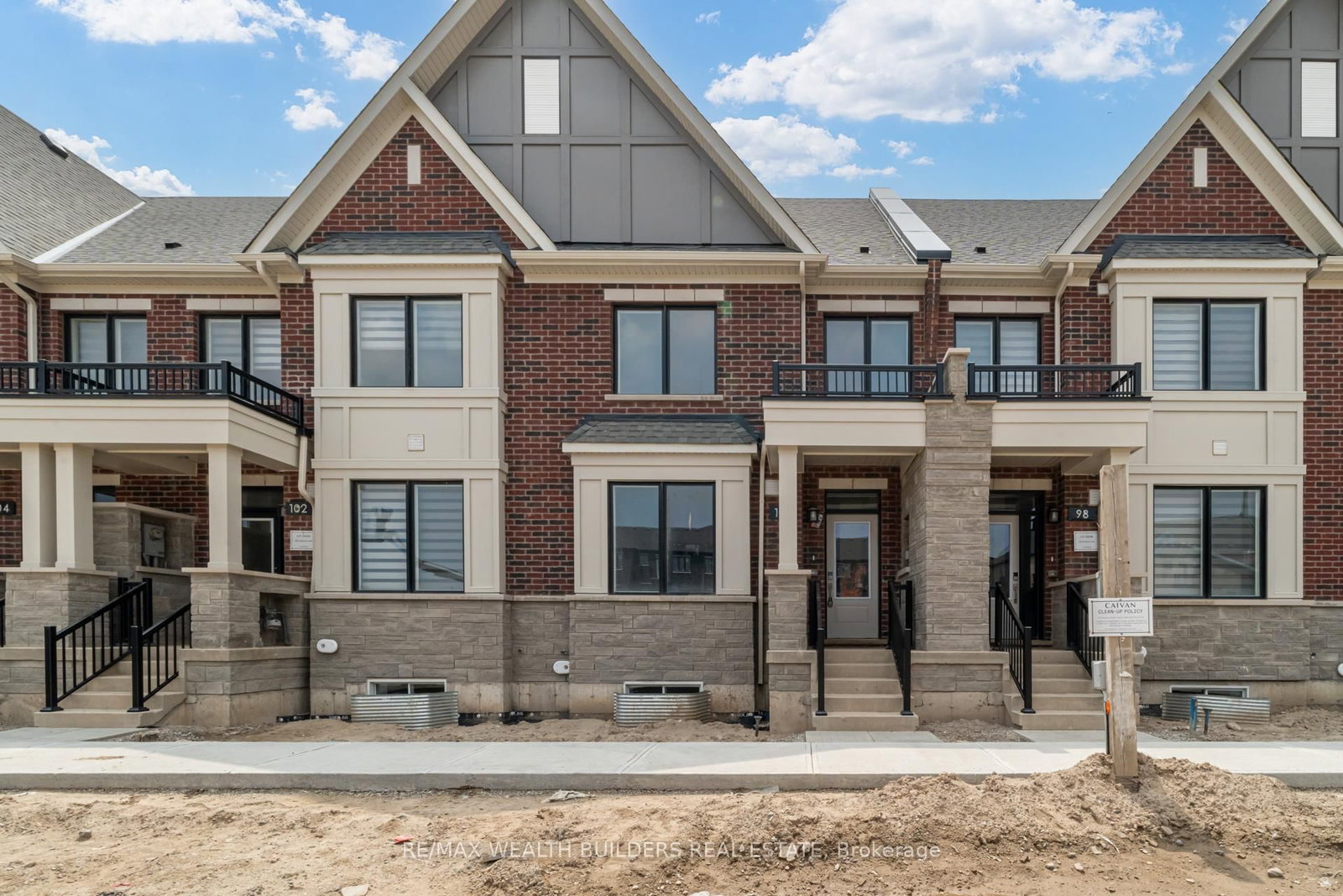 100 Coolhurst Avenue - Photo 2