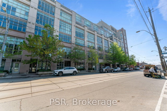 702 - 437 Roncesvalles Avenue