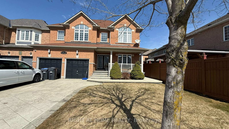 7 Yellow Avens Blvd, Brampton, L6R 0K5 | Image 3