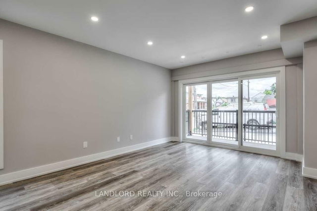 2 - 53 Rockcliffe Boulevard