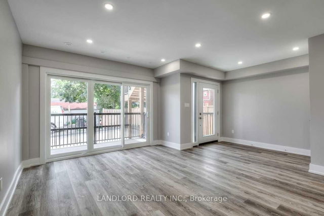 2 - 53 Rockcliffe Boulevard