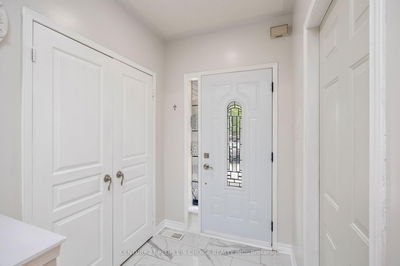 3833 Manatee Way, Mississauga - Churchill Meadows image-0-4