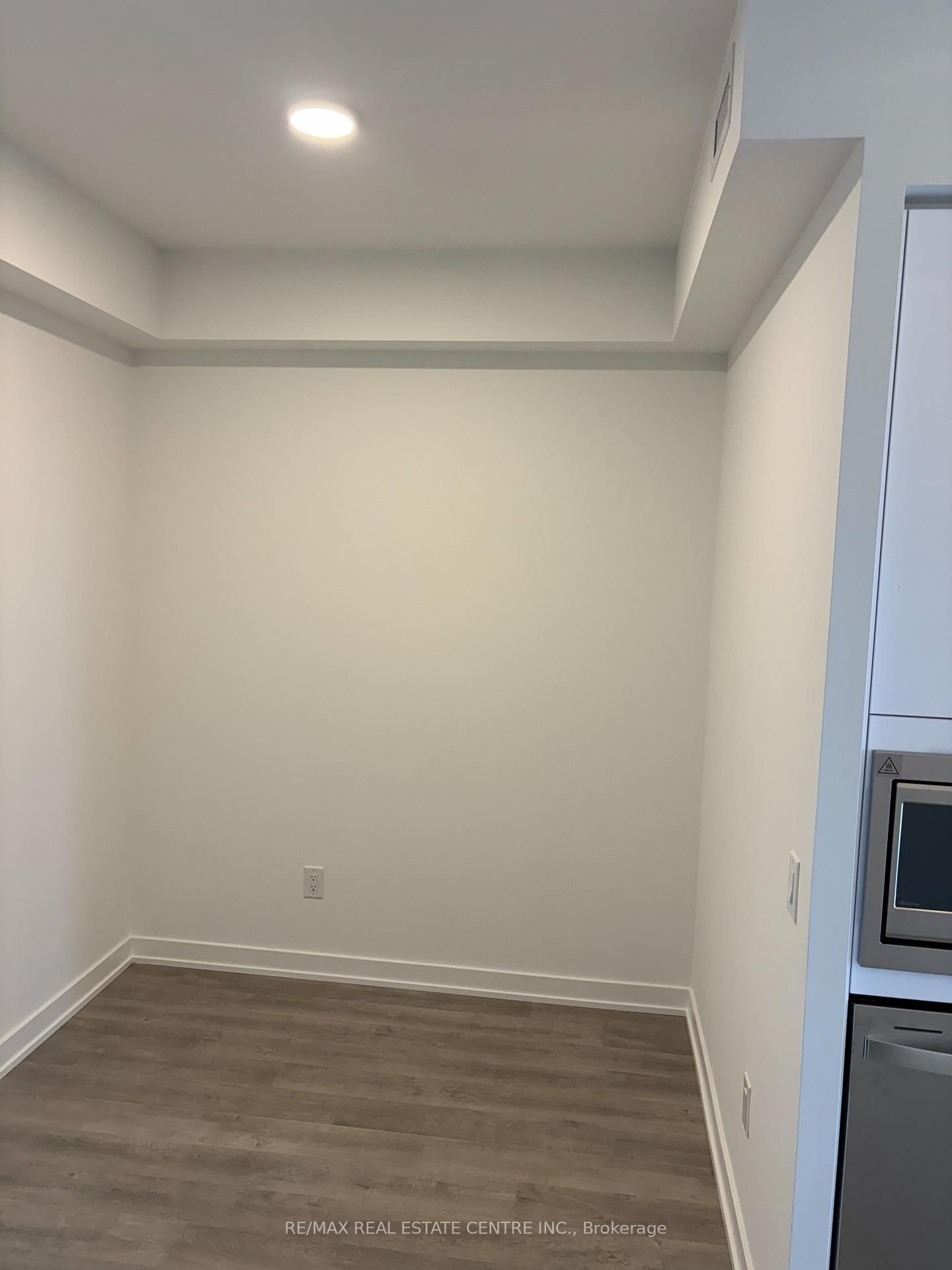 5105 Hurontario Street, Unit 1701 - Photo 5