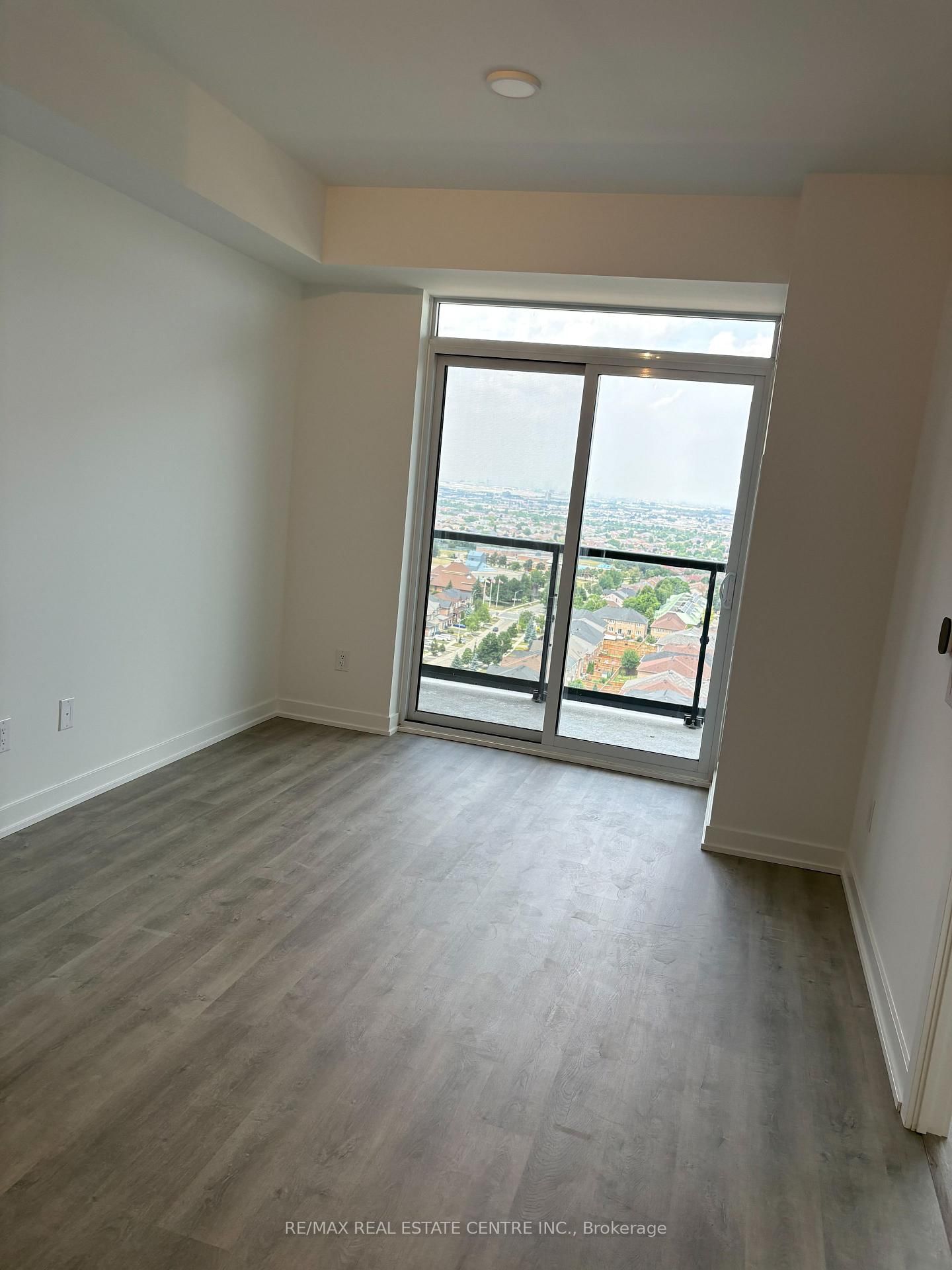 5105 Hurontario Street, Unit 1701 - Photo 7