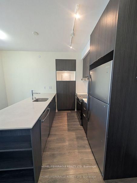 1611 - 2520 Eglinton Avenue W