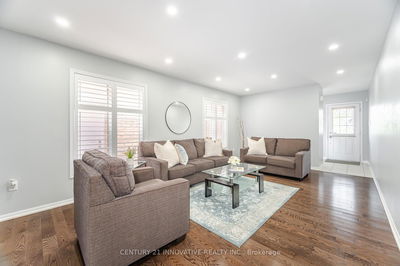 909 Asleton Blvd, Milton - Willmott image-0-2
