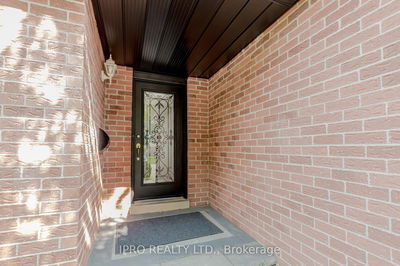 6101 Edenwood Dr, Mississauga - Meadowvale image-0-2