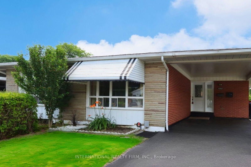 3352 Queen Frederica Dr, Mississauga - Applewood image-0-0