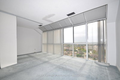 Unit Ph01 — 880 Dundas Street W — more photos