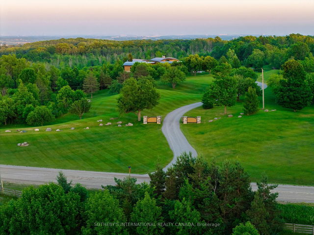 5765 ESCARPMENT Side Road