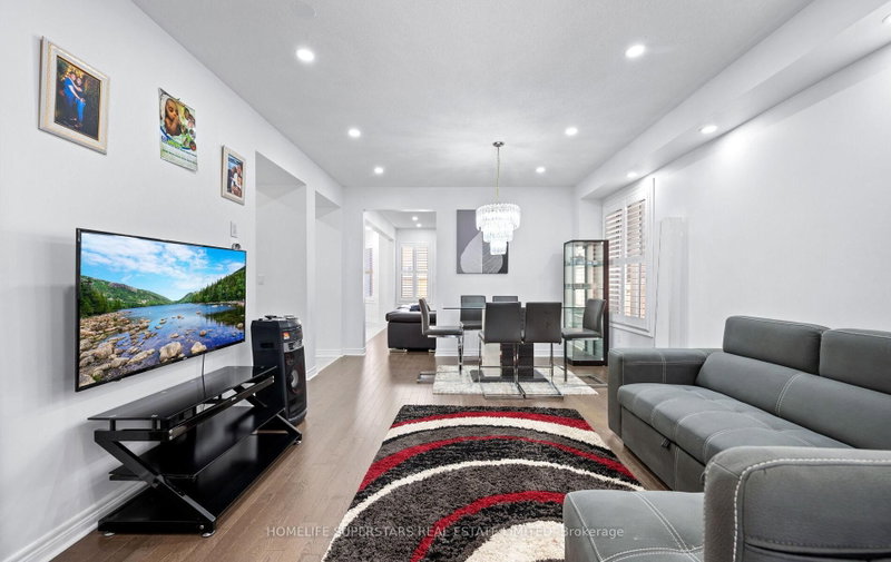481 Beesborough Milton,ON L9T 1V7 — Photo 5