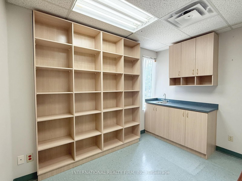 207 - 1635 Lawrence Ave W, Toronto, M6L 3C9 | Image 3