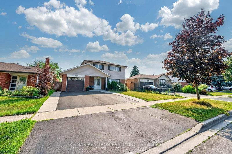 7258 Vernor Dr, Mississauga, L4T 2P4 | Image 2