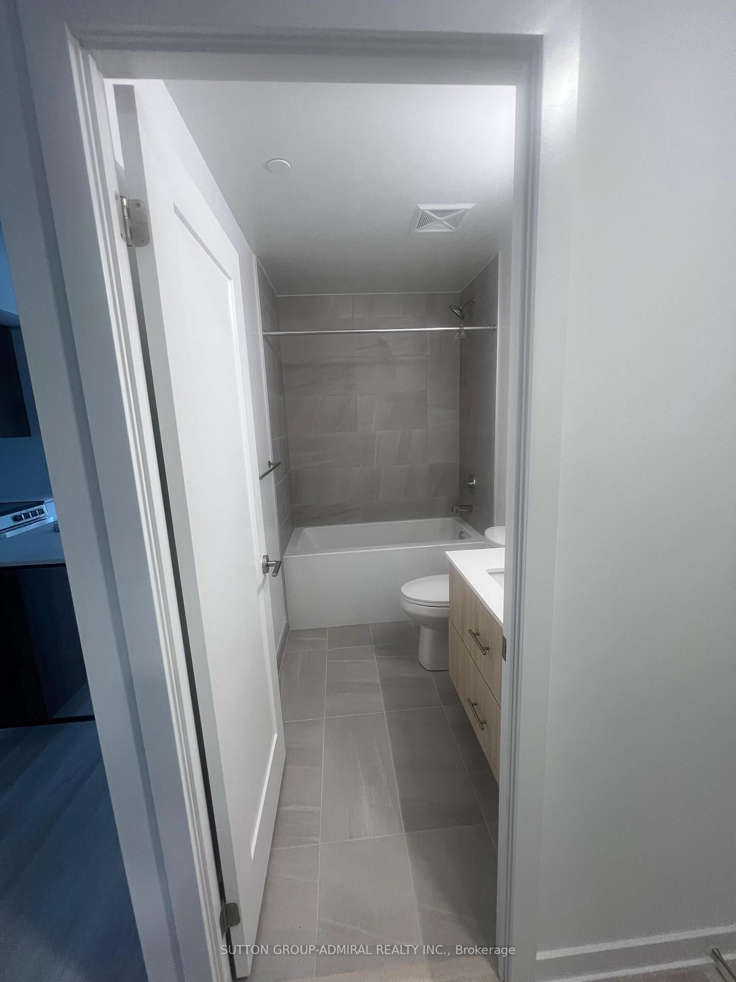 5105 Hurontario Street, Unit 901 - Photo 13