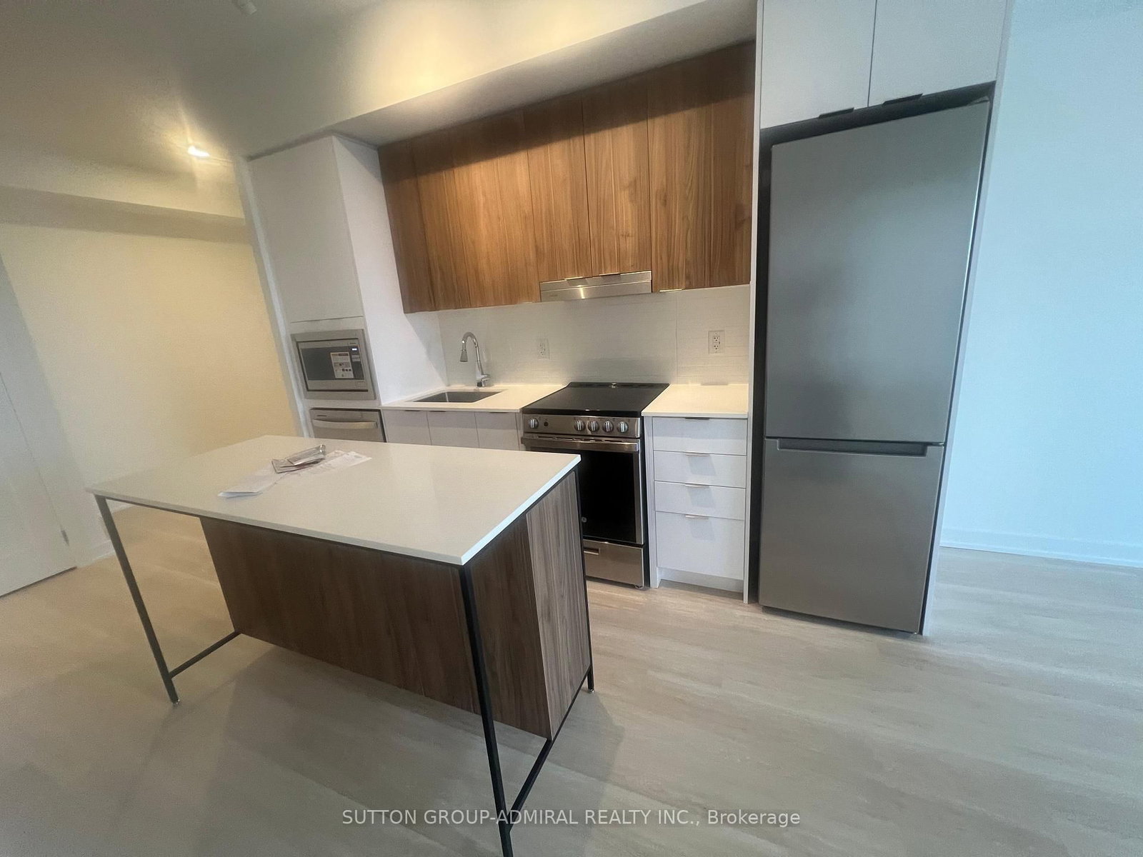 5105 Hurontario Street, Unit 901 - Photo 4