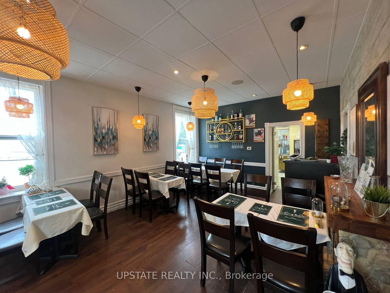 115 Main St S, Halton Hills, L7G 3H5 | Image 3