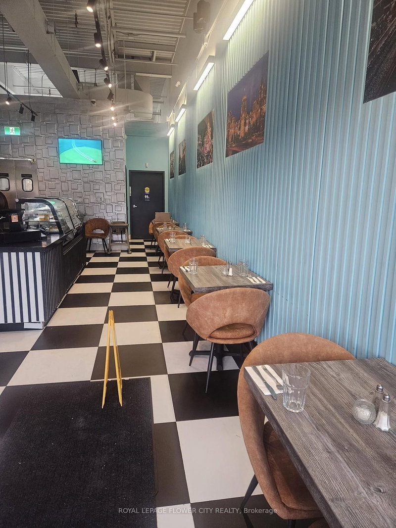 4 - 371 Mountainview Rd S, Halton Hills, L7G 5X3 | Image 3