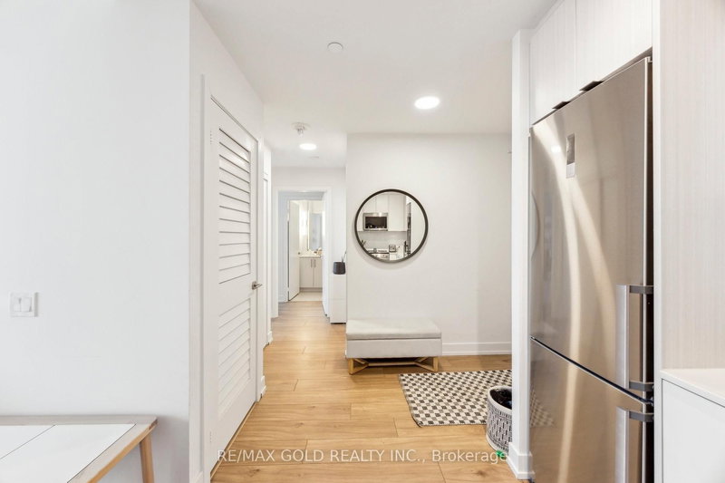 806 - 215 veterans Dr N, Brampton, L7A 5L6 | Image 3