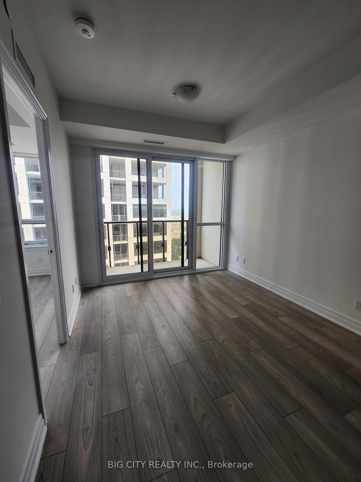 36 Elm Drive W, Unit 2103 - Photo 4