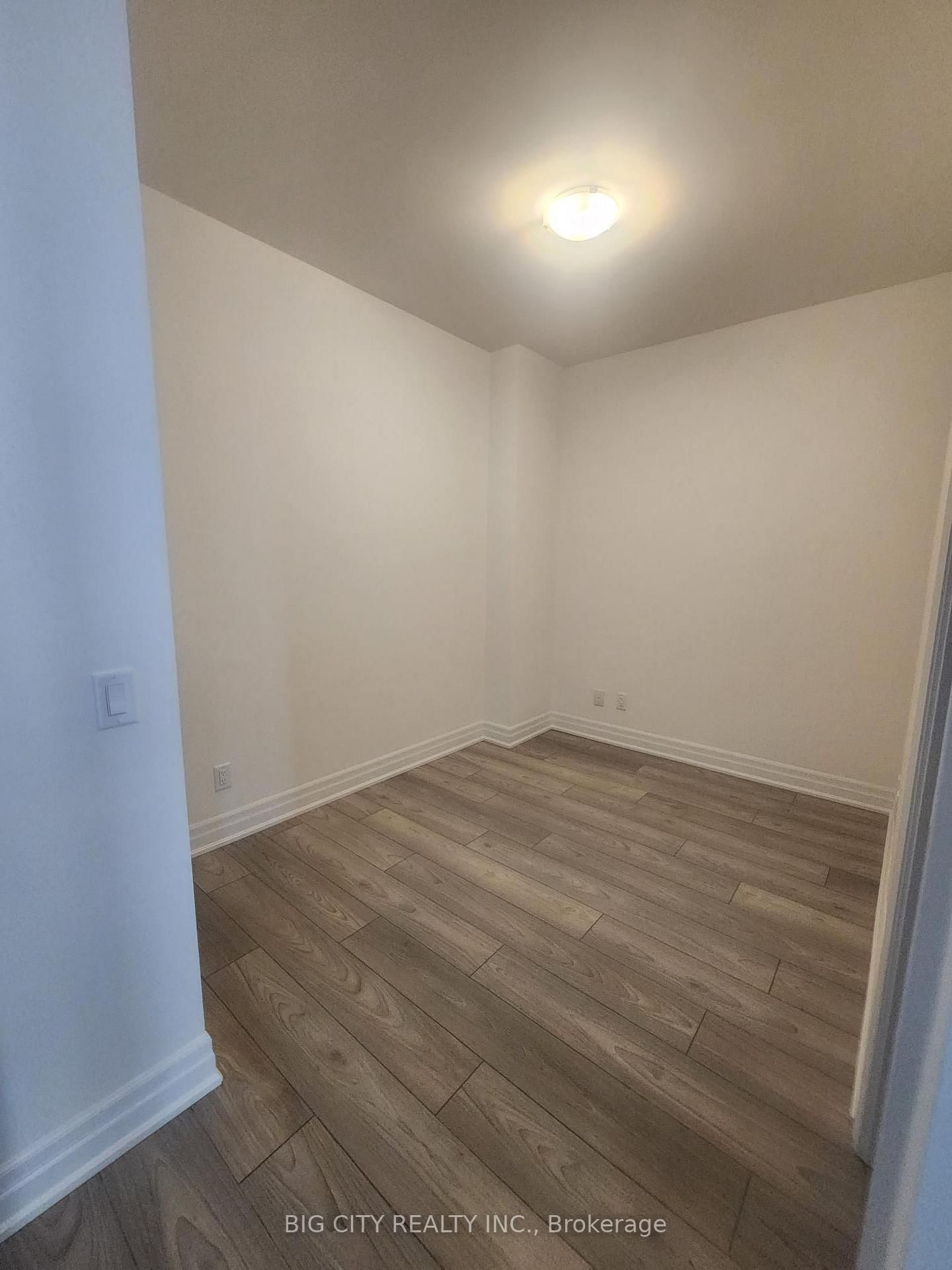 36 Elm Drive W, Unit 2103 - Photo 9