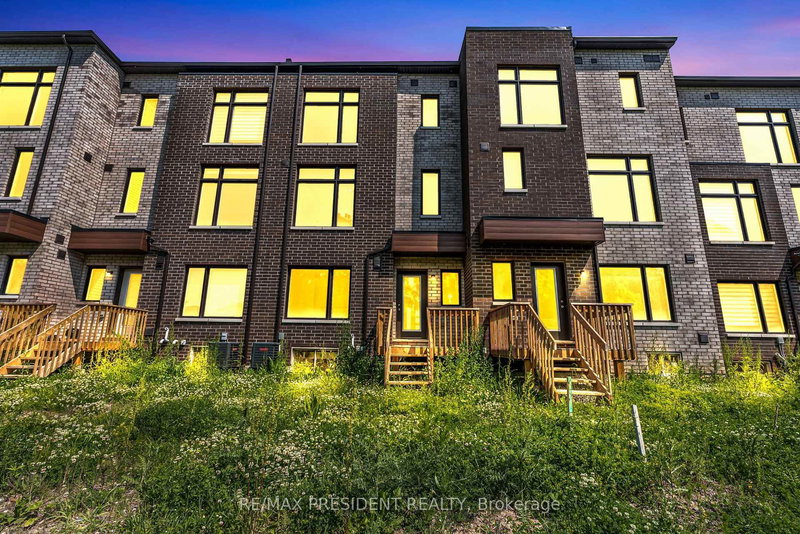 34 Queenpost Dr E, Brampton, L6Y 6L2 | Image 2