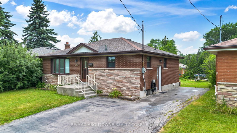 1314 Fisher Ave E, Burlington, L7P 2L6 | Image 2