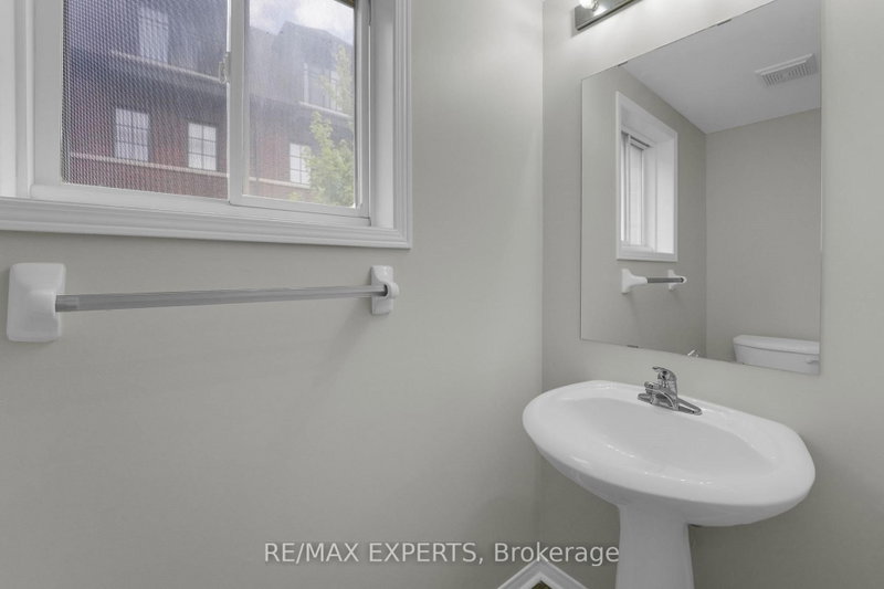 86 Joymar Mississauga,ON L5M 7Z6 — Photo 4