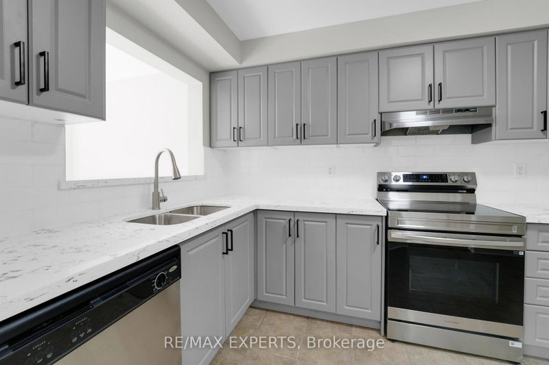 86 Joymar Mississauga,ON L5M 7Z6 — Photo 9