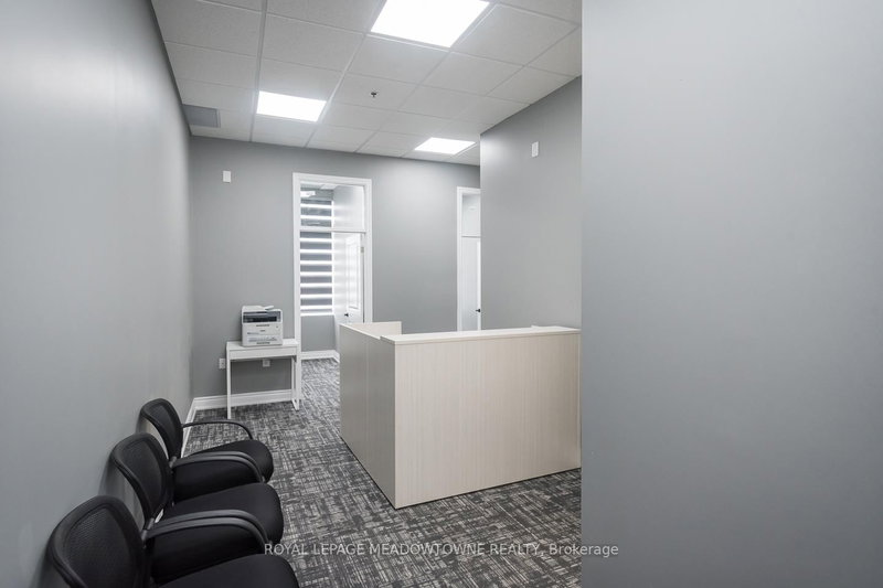 204 - 3465 Platinum Dr, Mississauga, L5M 2S1 | Image 2