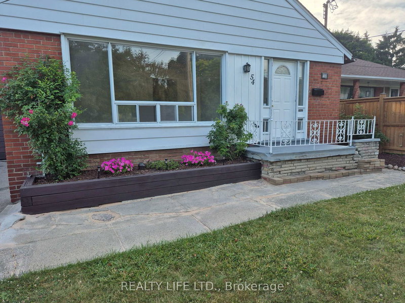 54 Garside Cres, Toronto, M6M 2Z6 | Image 2