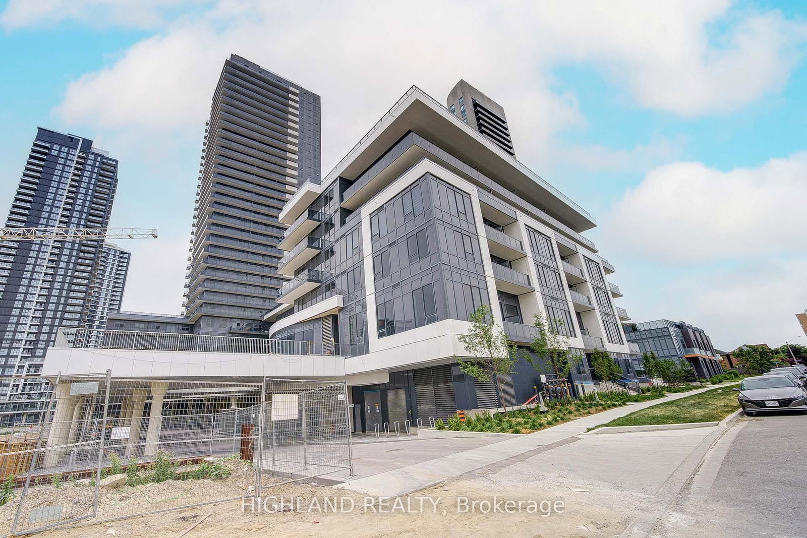 5105 Hurontario Street, Unit 2003 - Photo 2