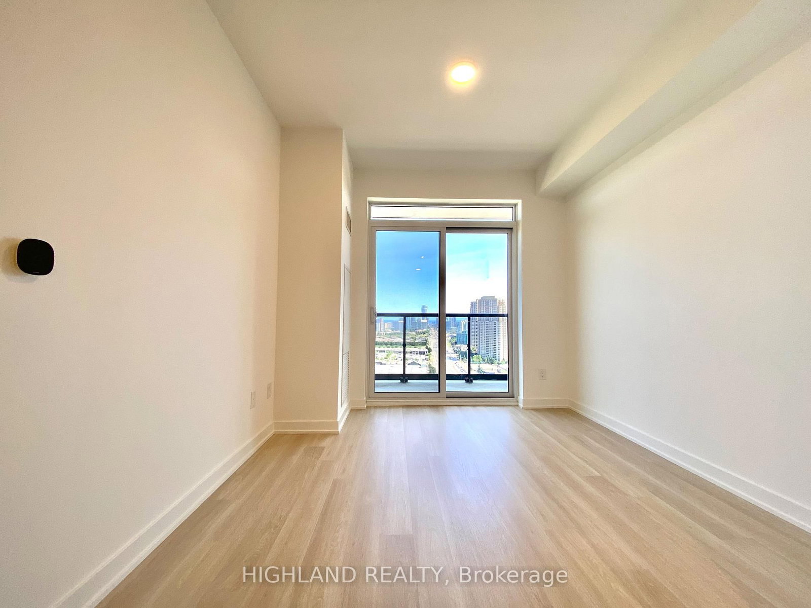 5105 Hurontario Street, Unit 2003 - Photo 7