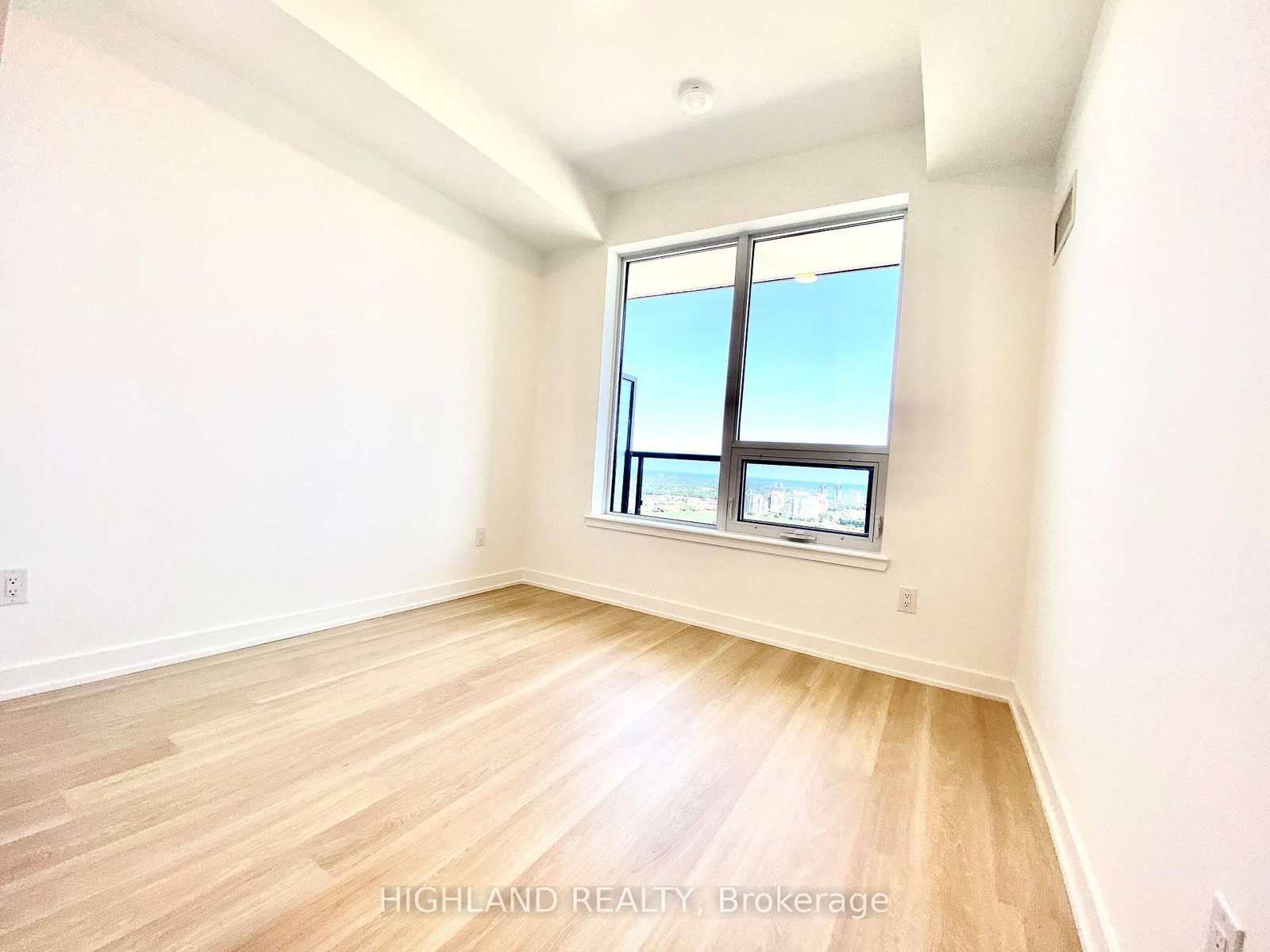 5105 Hurontario Street, Unit 2003 - Photo 8