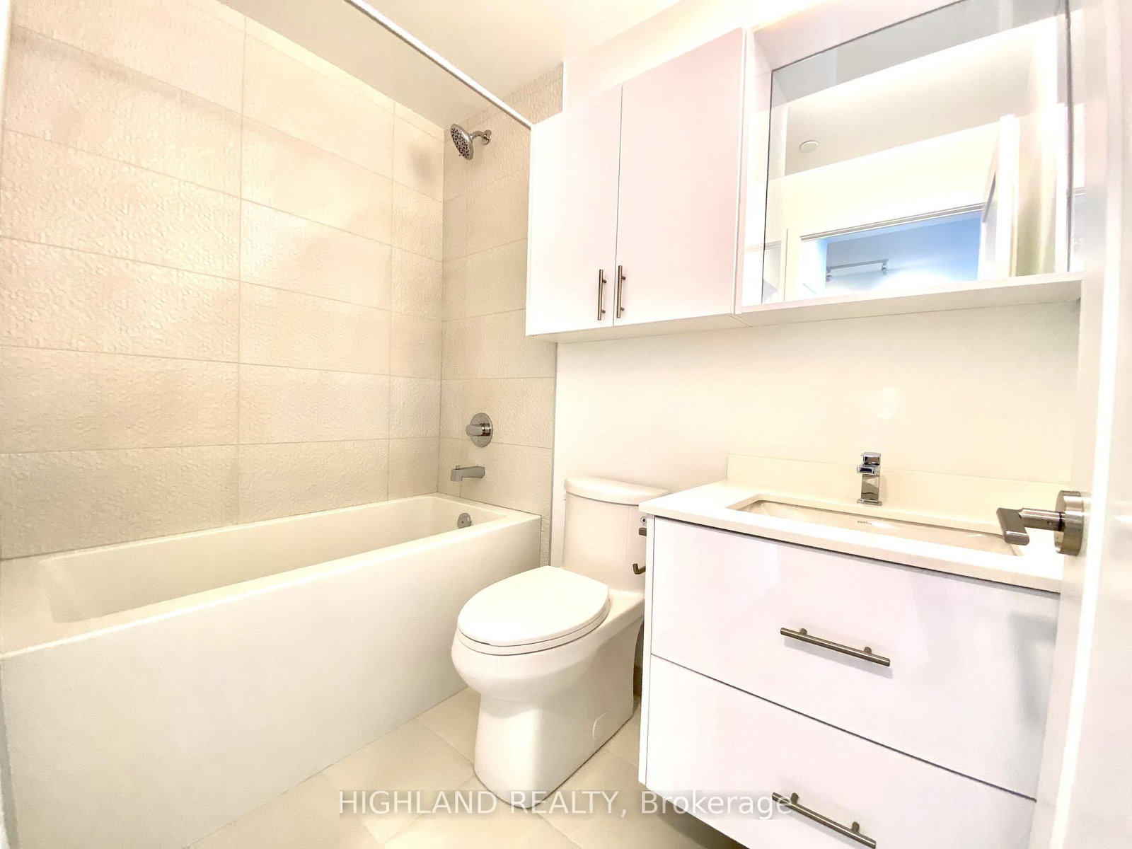 5105 Hurontario Street, Unit 2003 - Photo 9